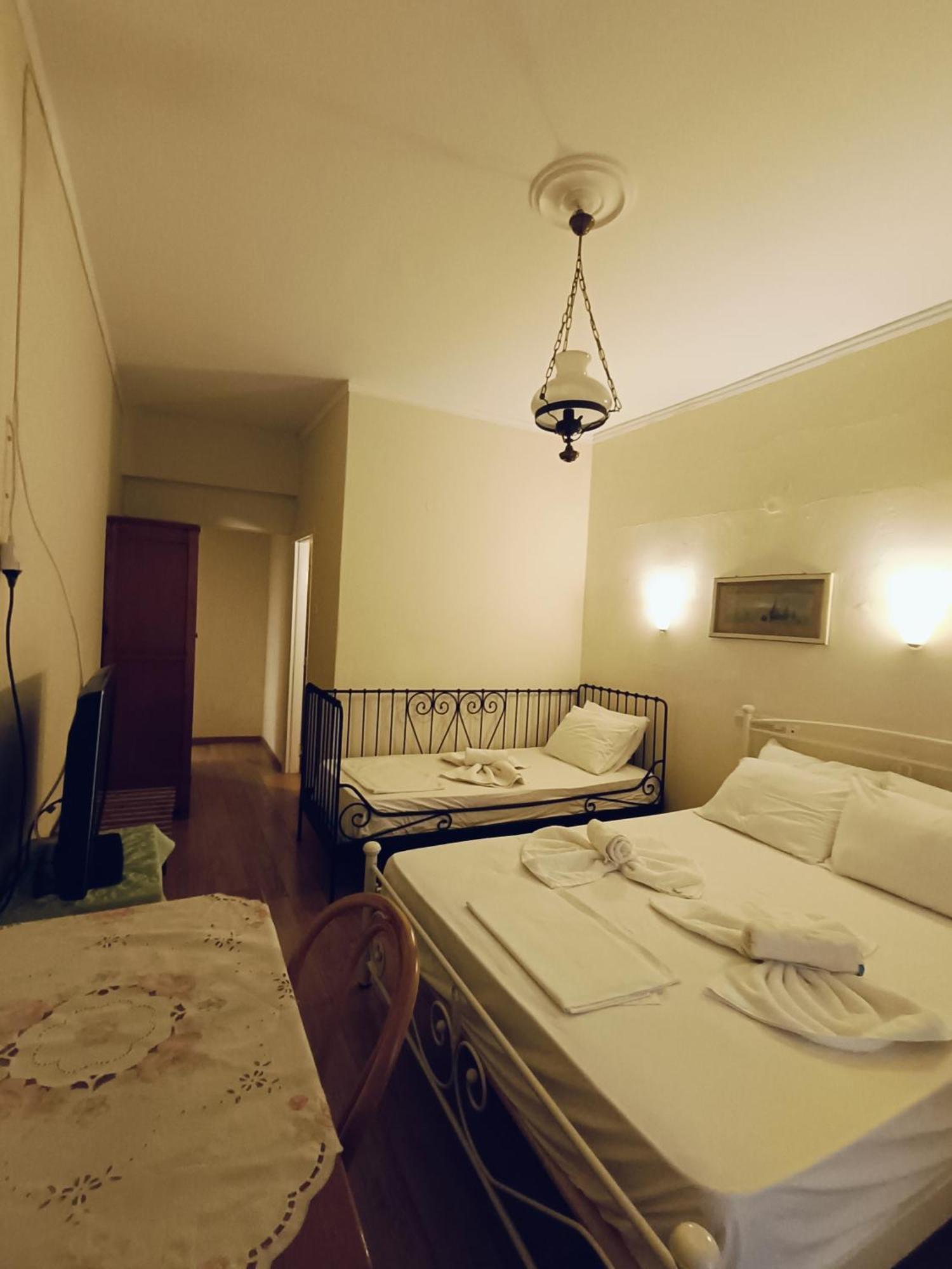Anesis Hotel Loutra Edipsou  Extérieur photo