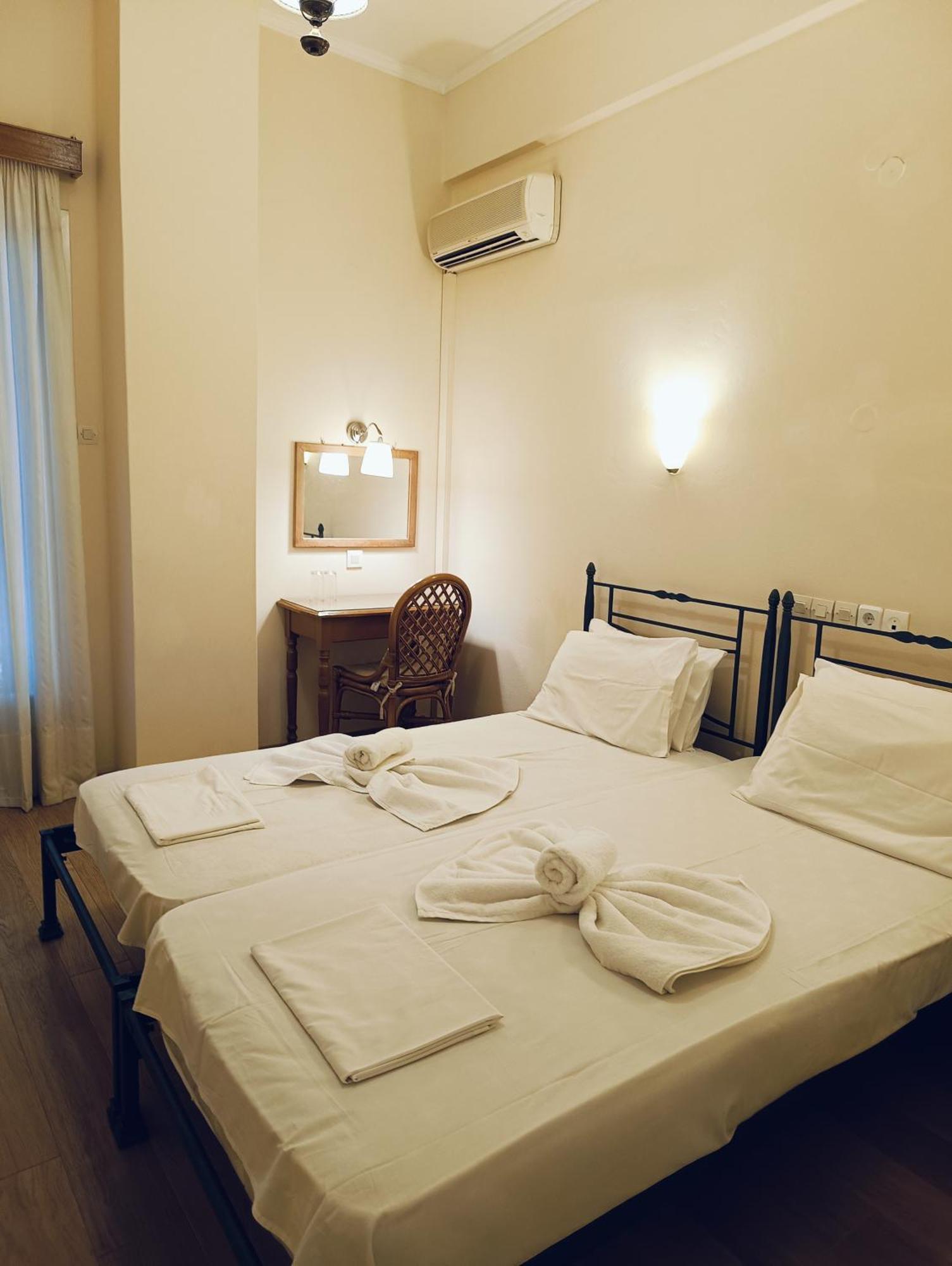 Anesis Hotel Loutra Edipsou  Extérieur photo