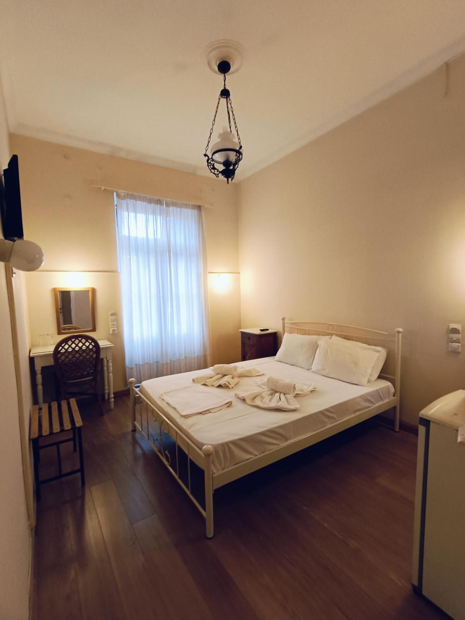 Anesis Hotel Loutra Edipsou  Extérieur photo