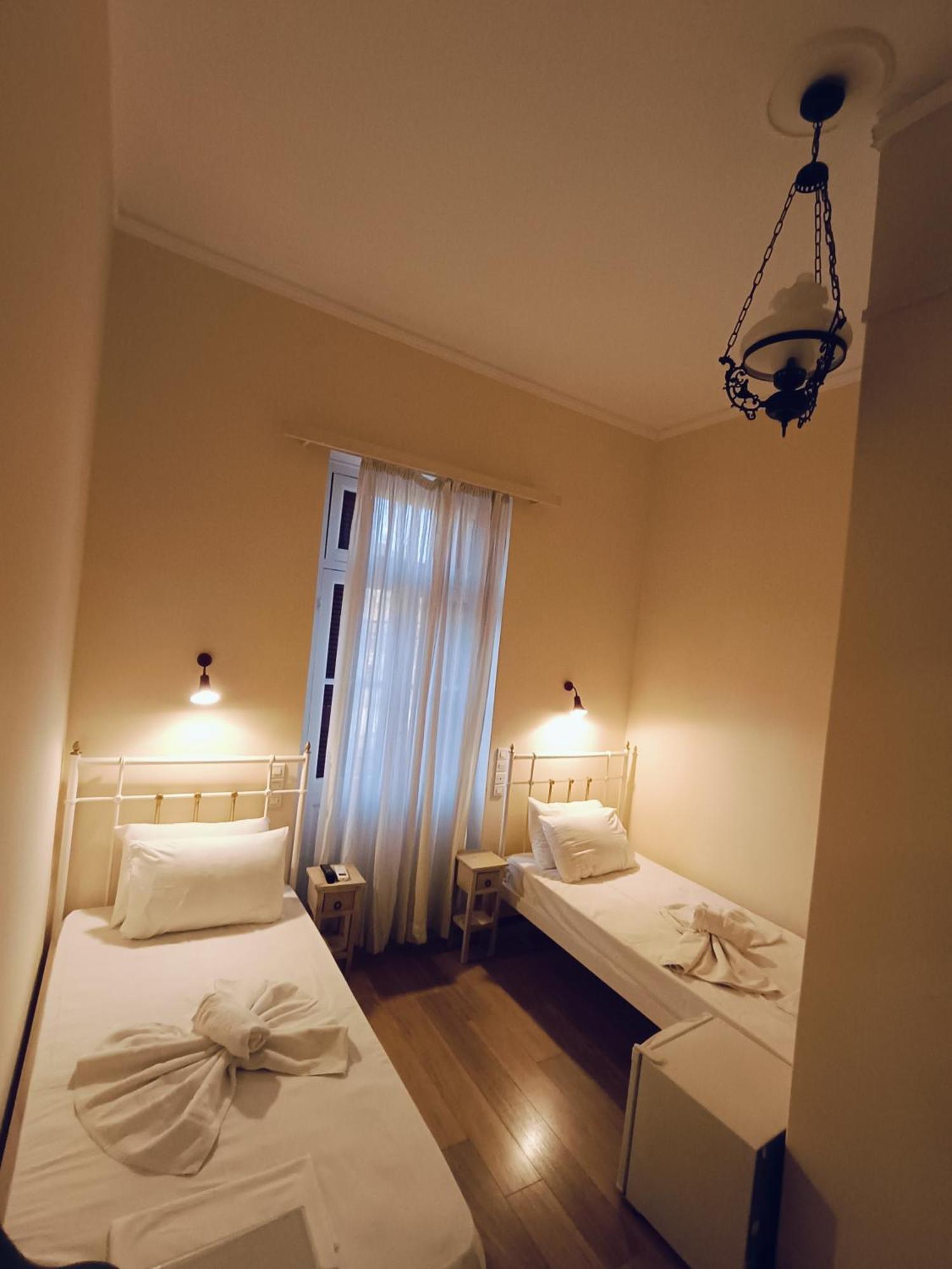 Anesis Hotel Loutra Edipsou  Extérieur photo