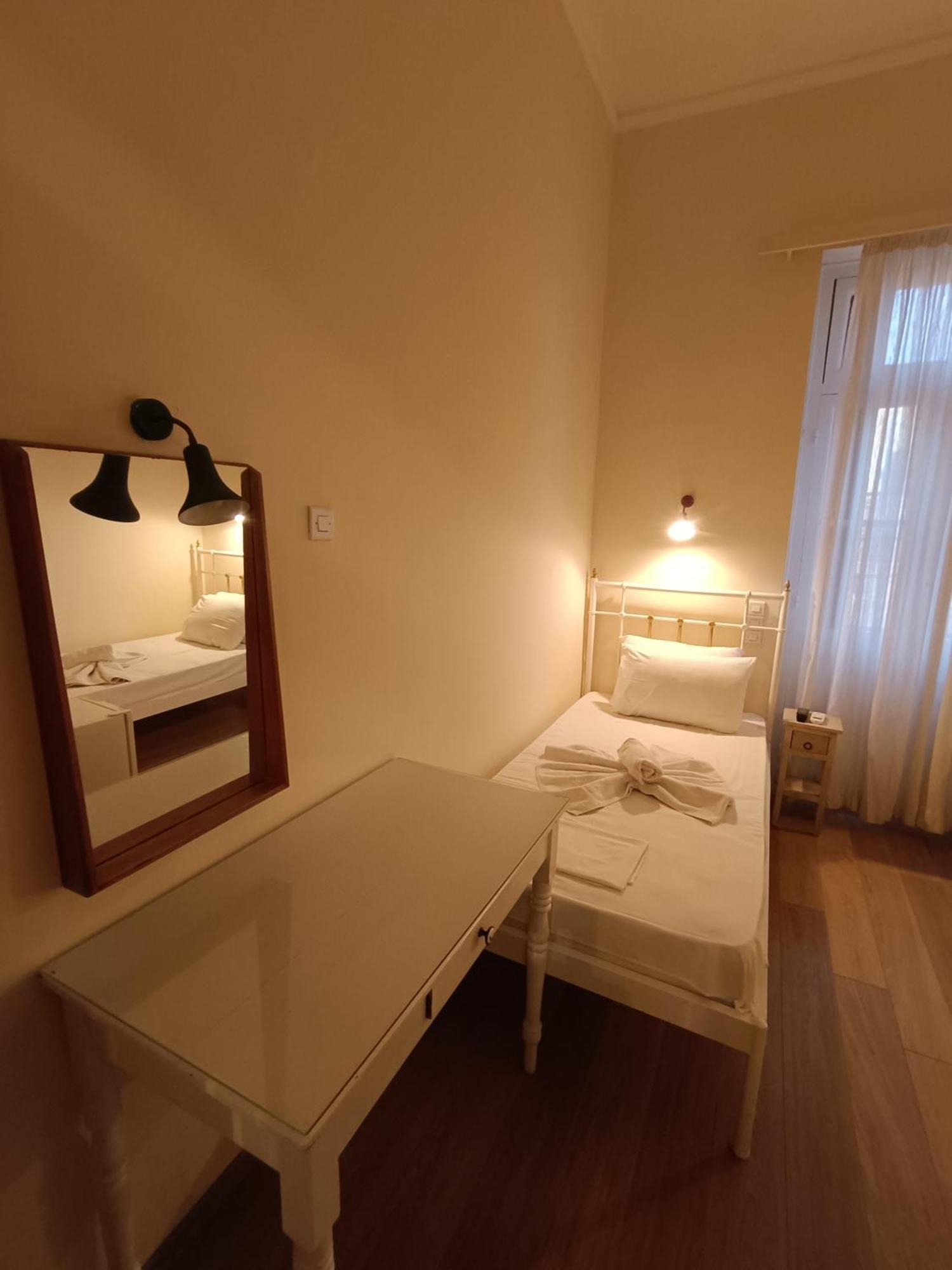 Anesis Hotel Loutra Edipsou  Extérieur photo
