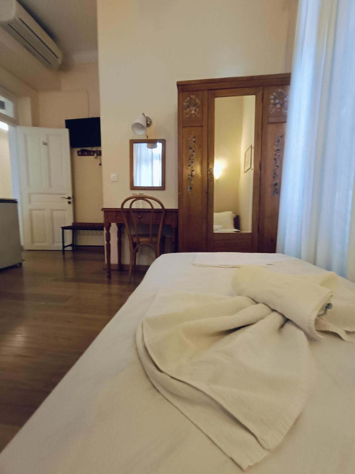 Anesis Hotel Loutra Edipsou  Extérieur photo