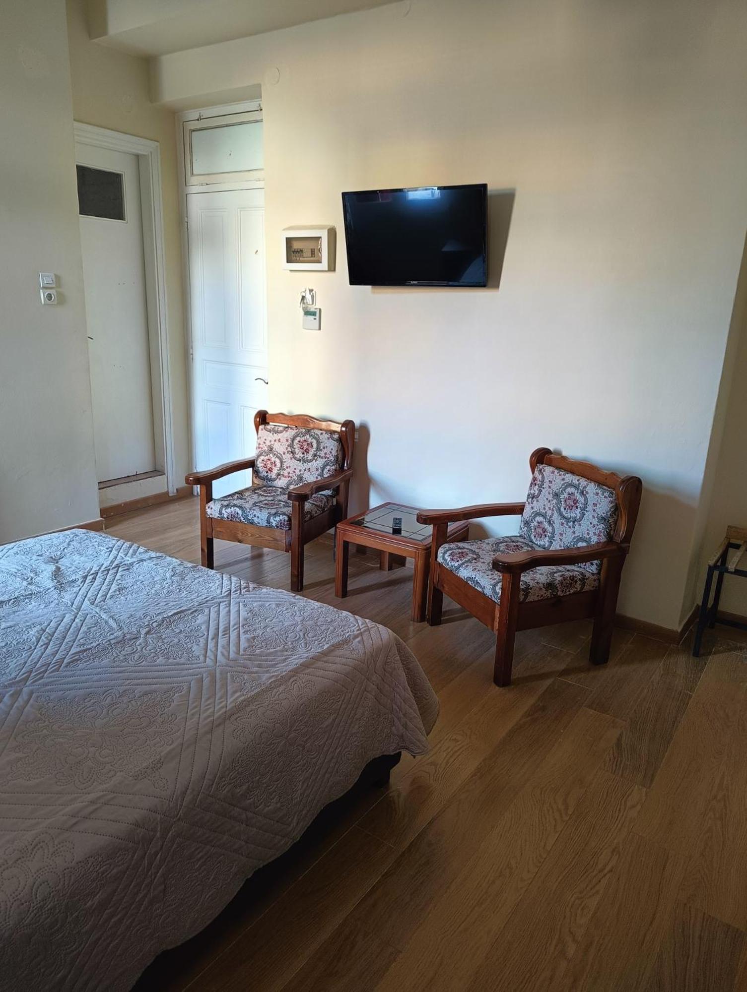 Anesis Hotel Loutra Edipsou  Extérieur photo