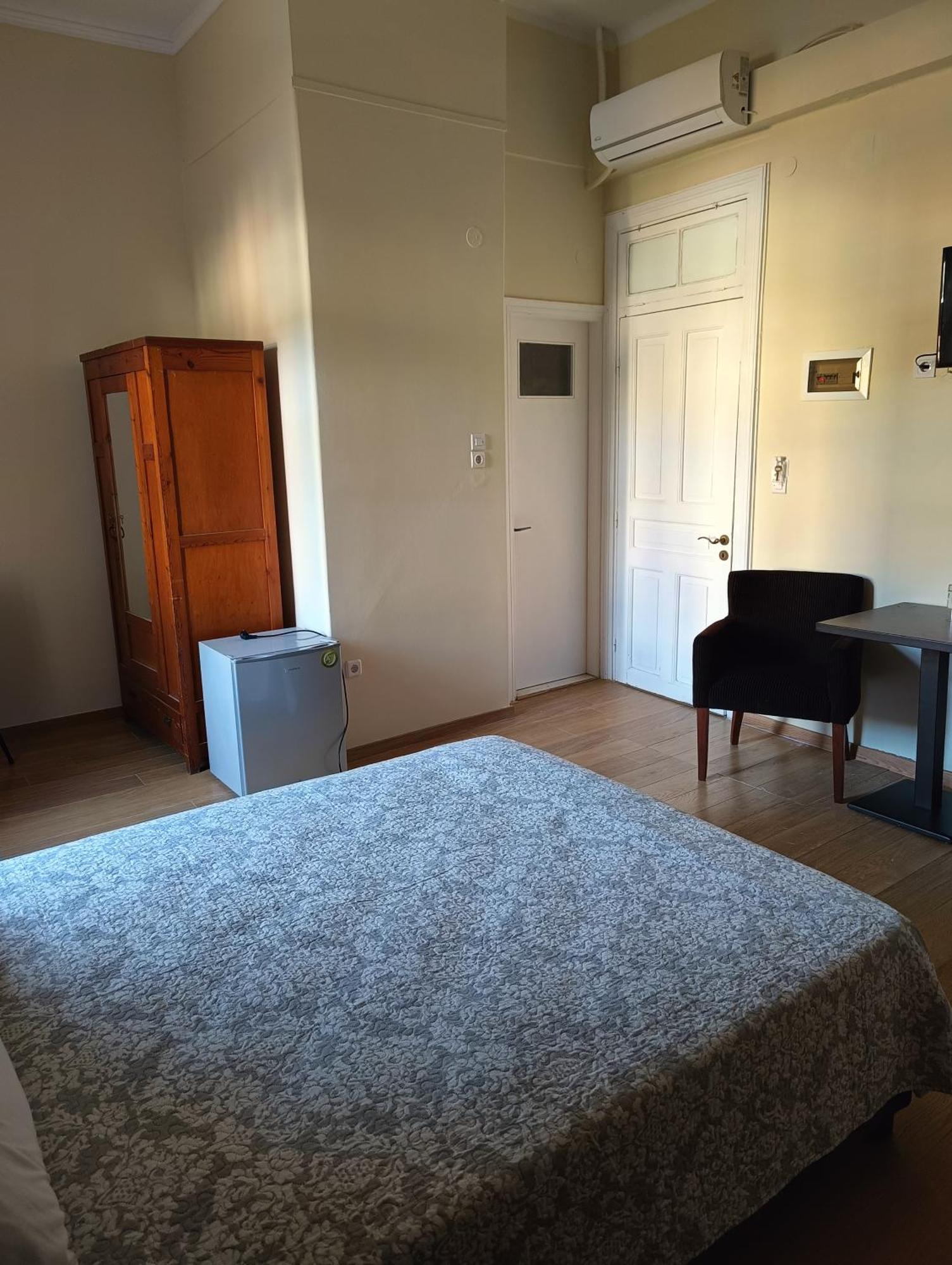 Anesis Hotel Loutra Edipsou  Extérieur photo